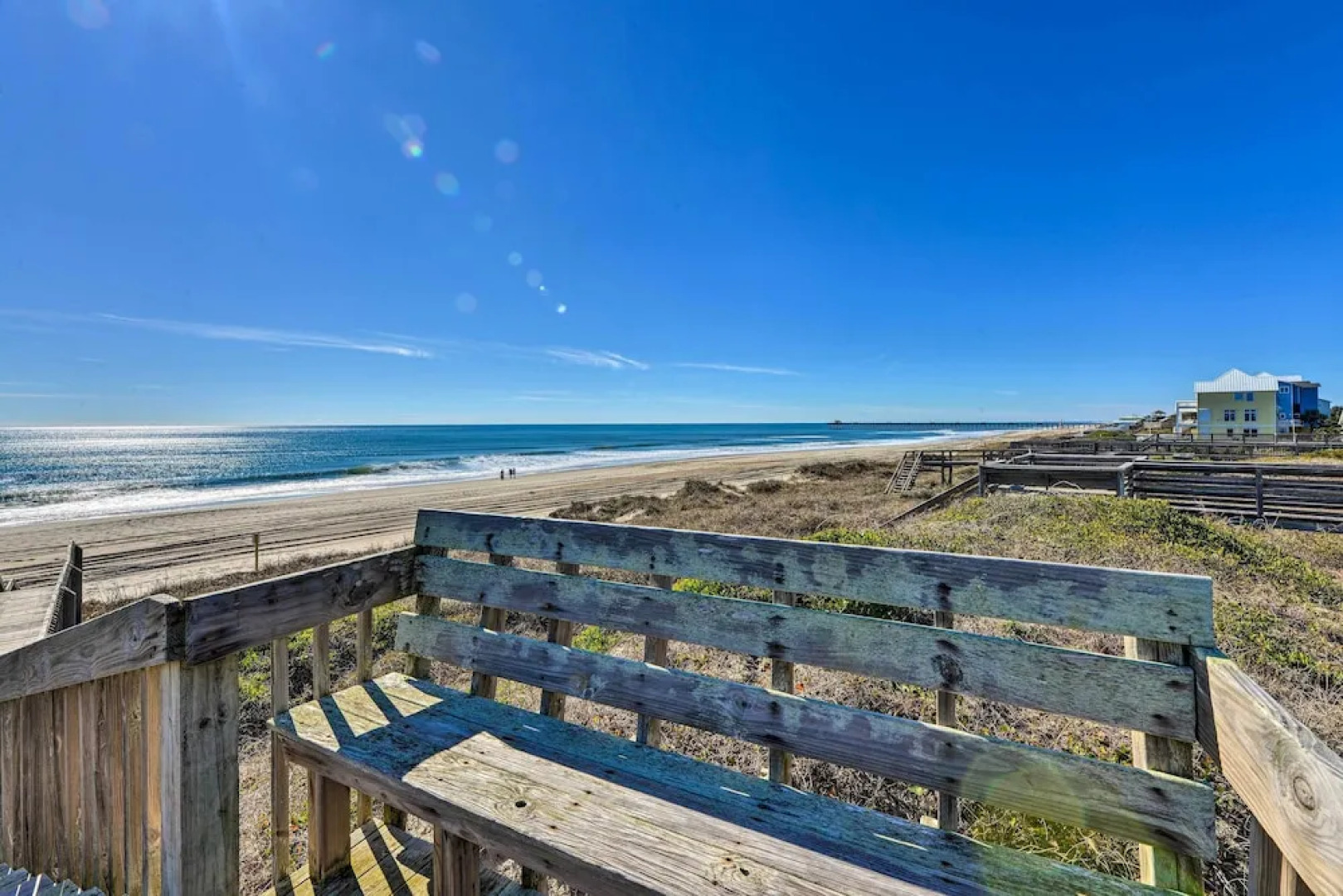 1 Ocean Fun:' Emerald Isle Apt, Steps to Beaches!