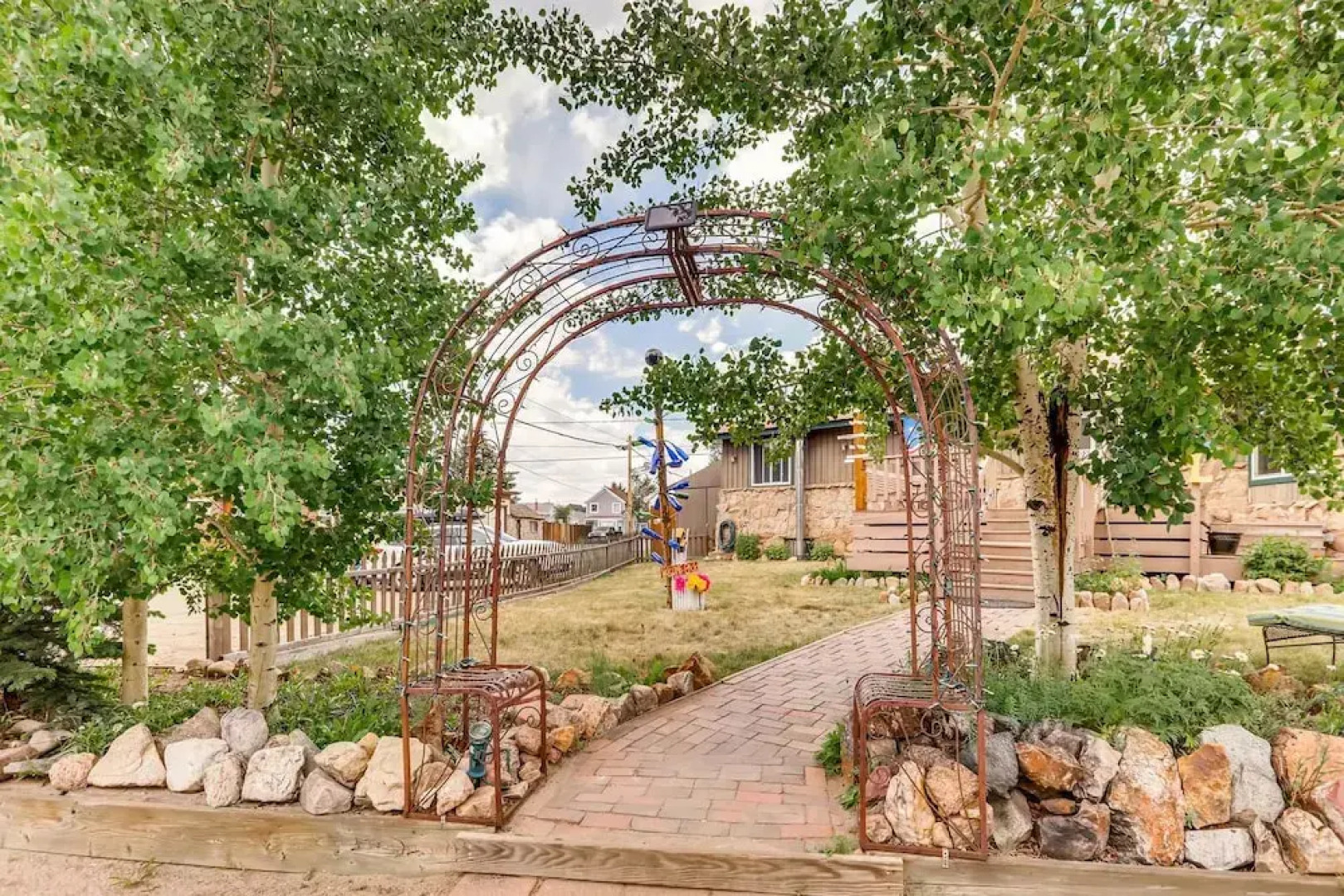 Inn the Clouds Hostel & Inn