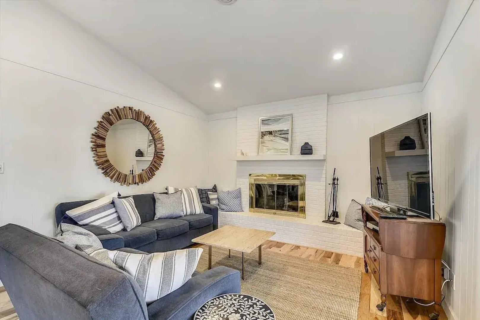 336 Hickman Street by Long & Foster