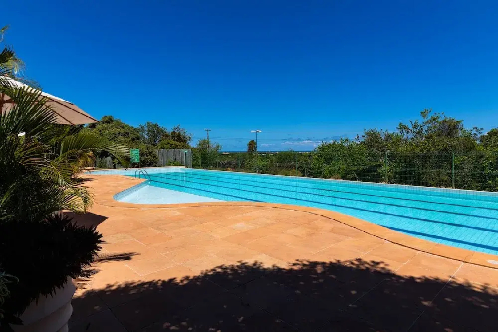 PF02 Apt. 3 Quartos em Praia do Forte