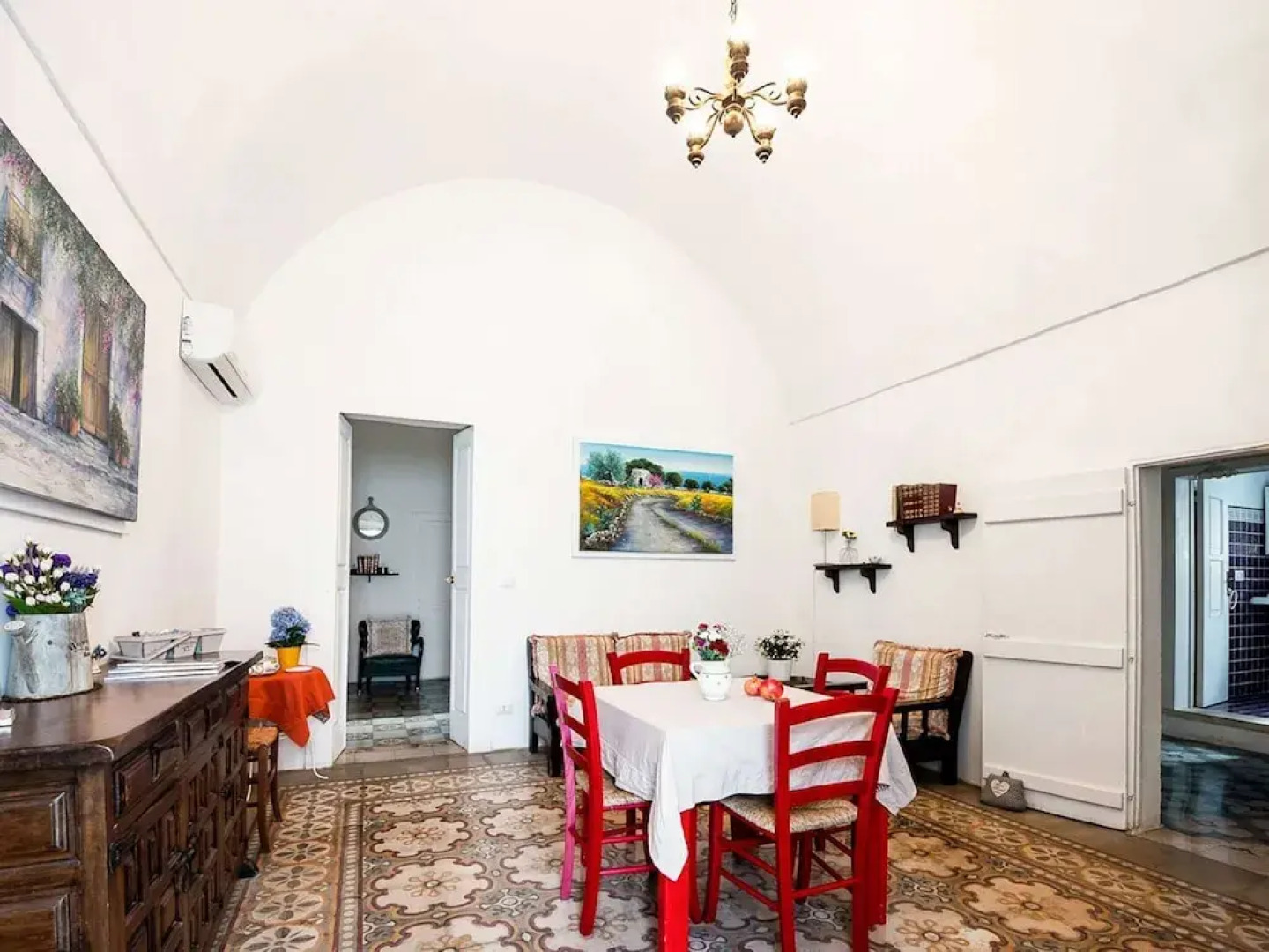 Quaint Holiday Home in Lecce Apulia near Town Center
