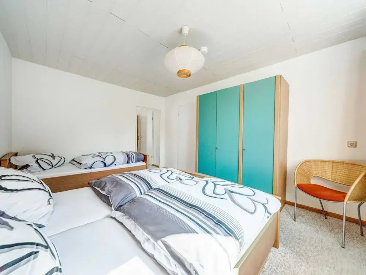 Cozy Apartment Near Trails