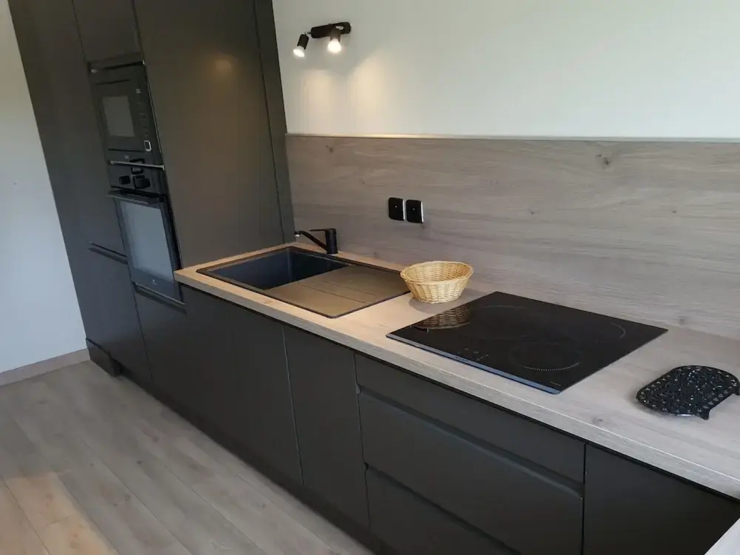 Beautiful Holiday Apartment in Uzes With Balcony