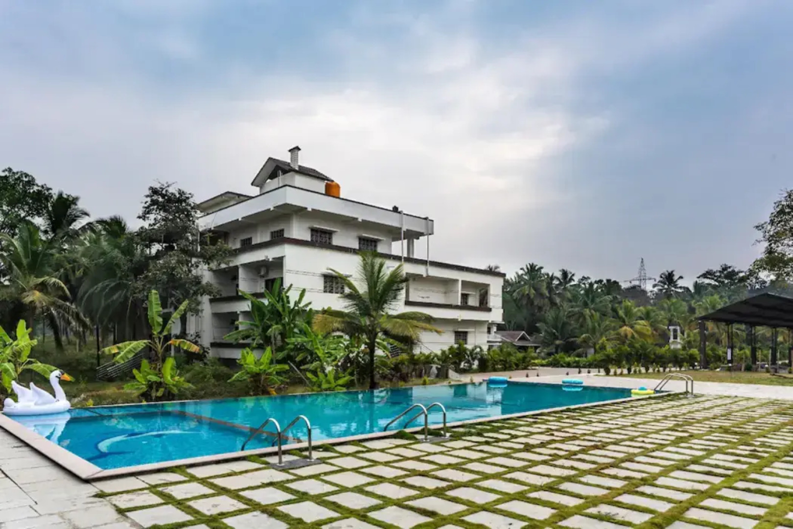 Mastiff Select Terrain Dandeli