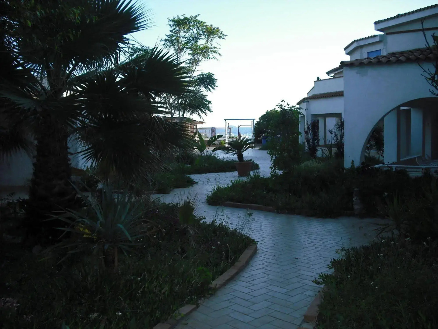 Regent Beach Hotel & Apartments