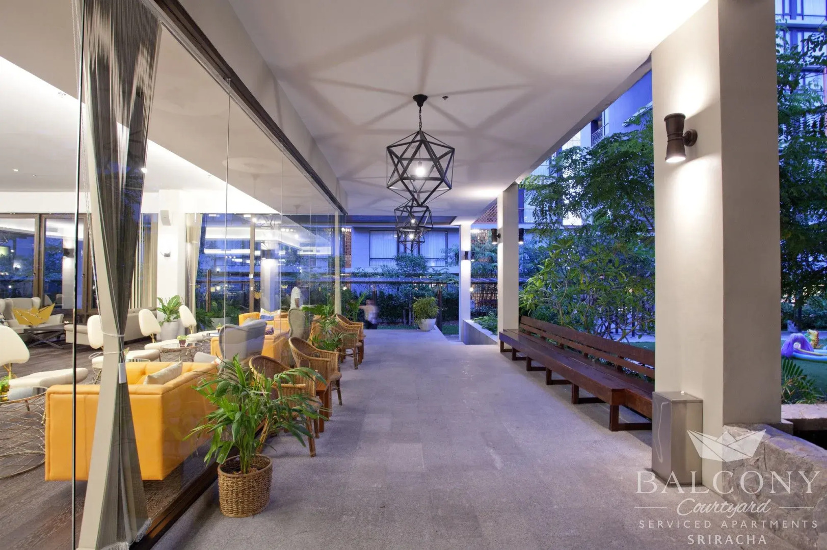 Balcony Courtyard Si Racha Hotel & Serviced Apartments