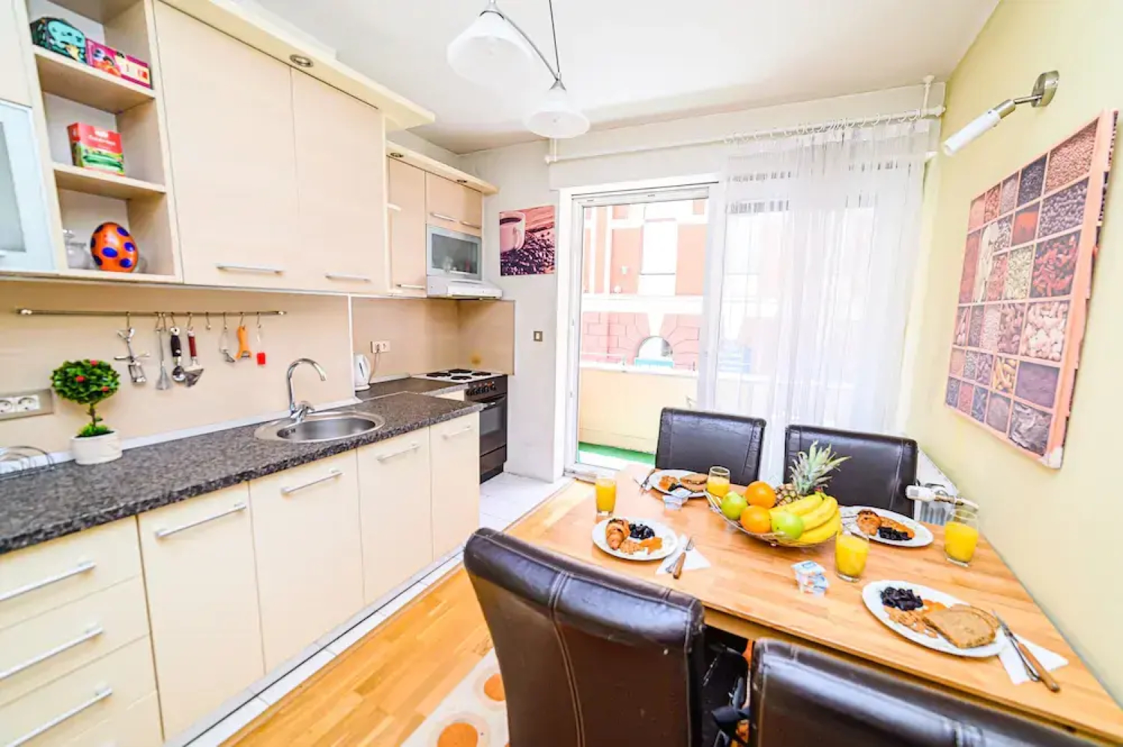 Cozy Studio With Cathedral View - Best Location