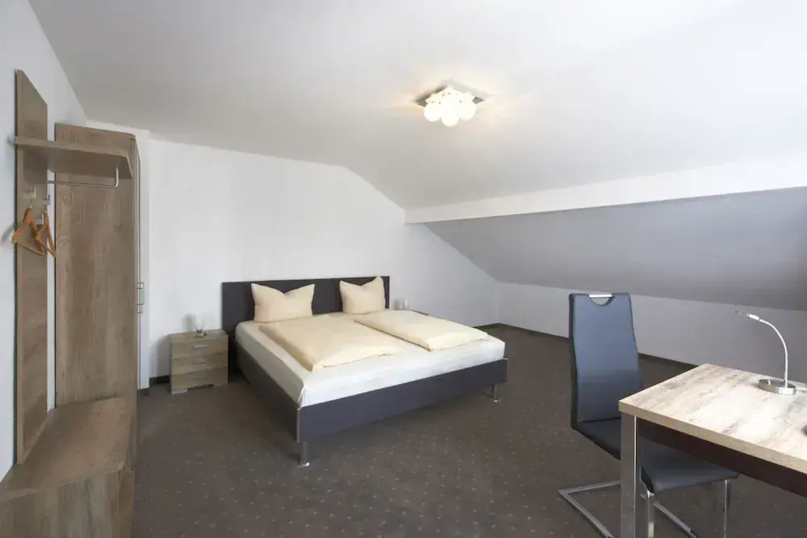 HOTEL NEW IN - Ingolstadt - Gaimersheim