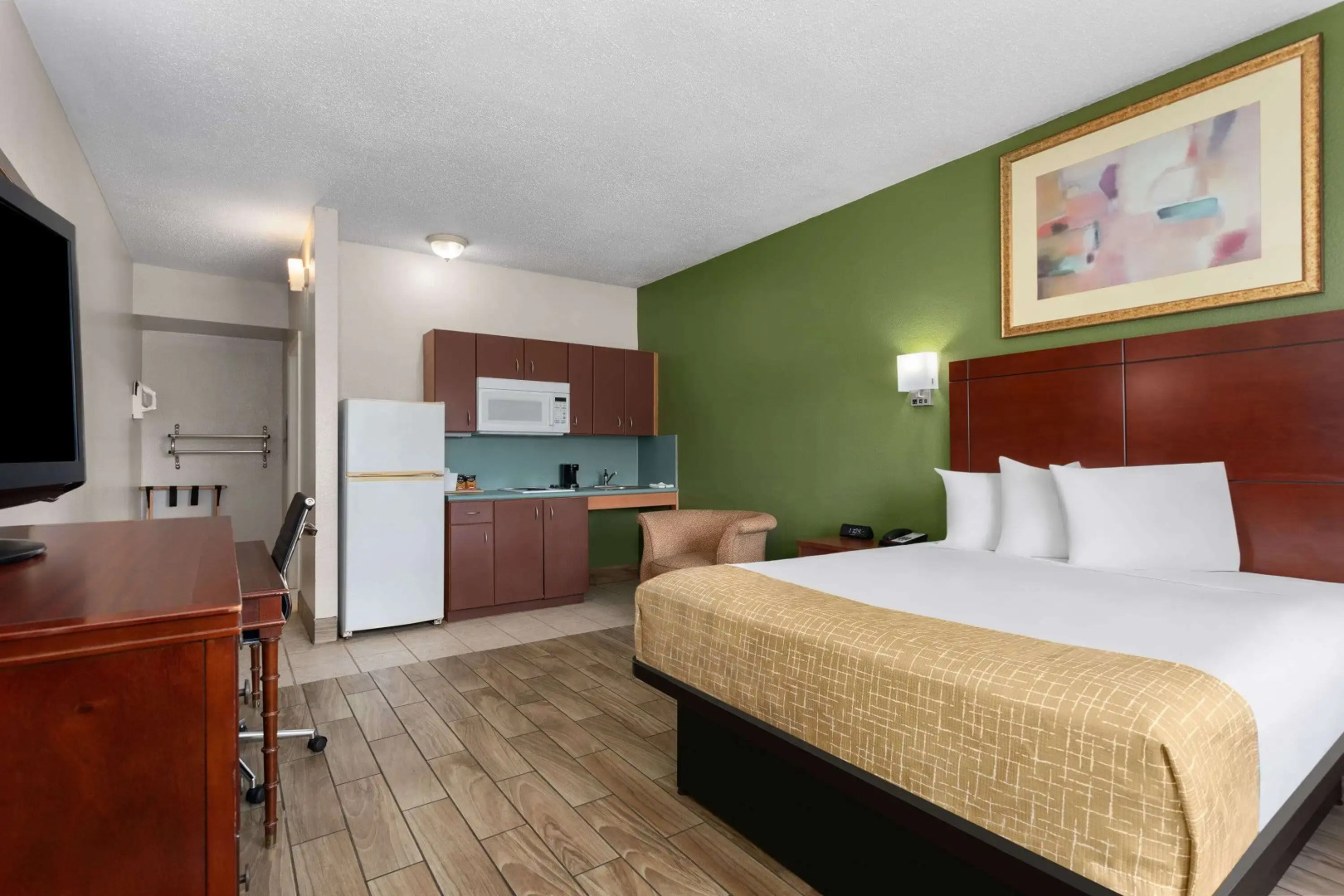 Travelodge Suites by Wyndham Lake Okeechobee
