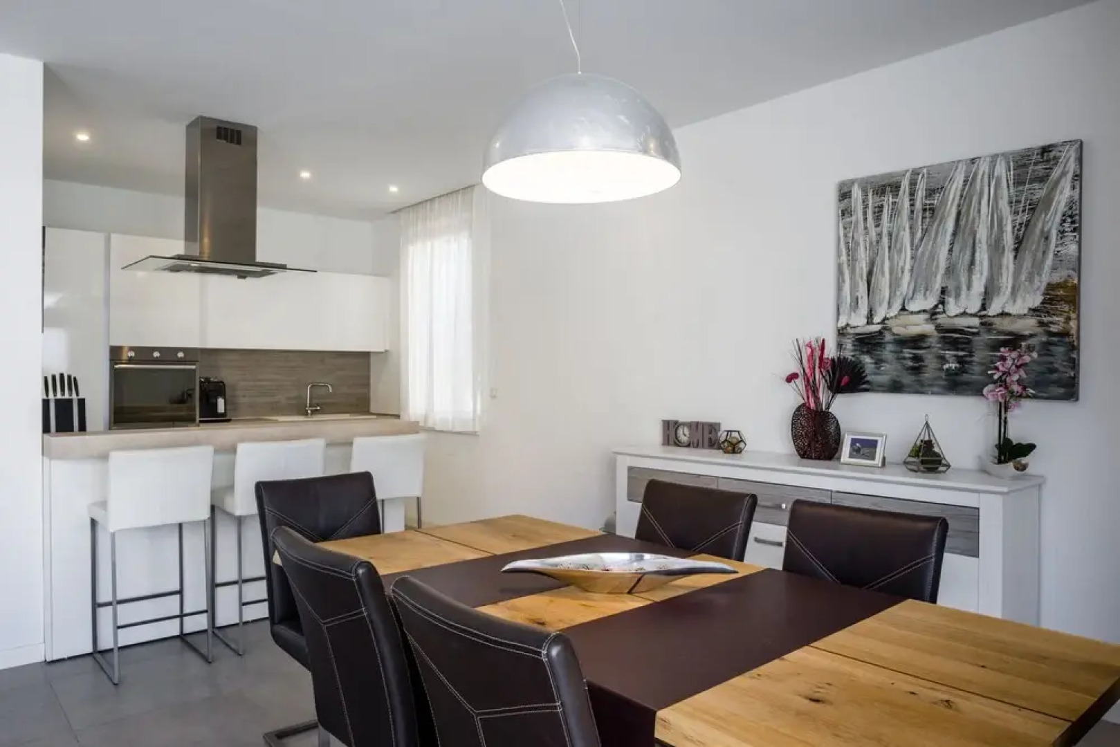 Acadia Beach Villas & Apartments, Slatine