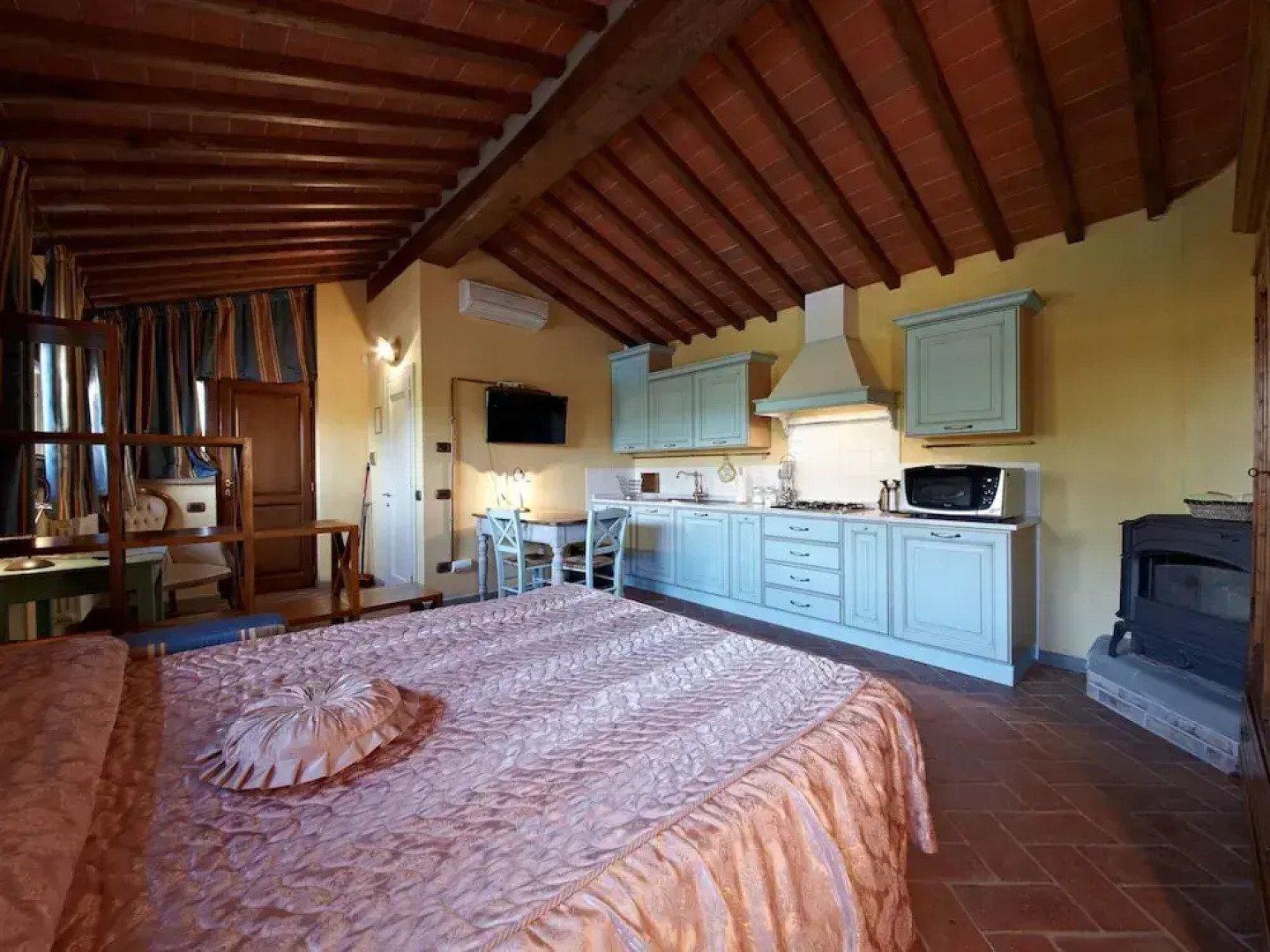 Cottage in Tuscany With Pool and Sauna