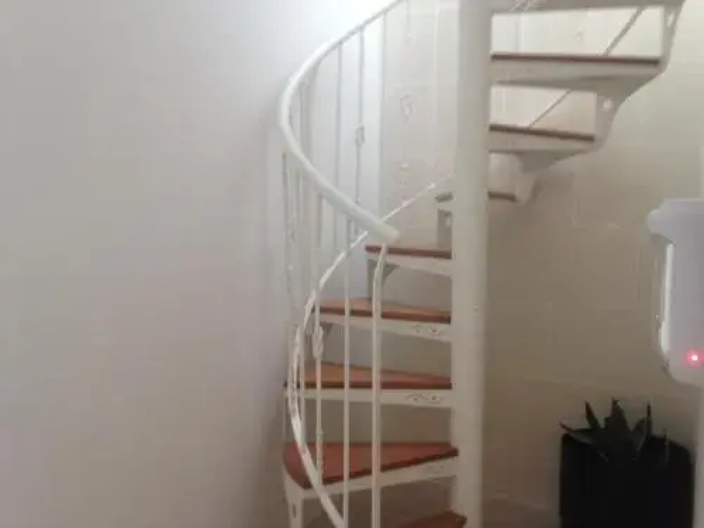 R1103Eri By Euroresort