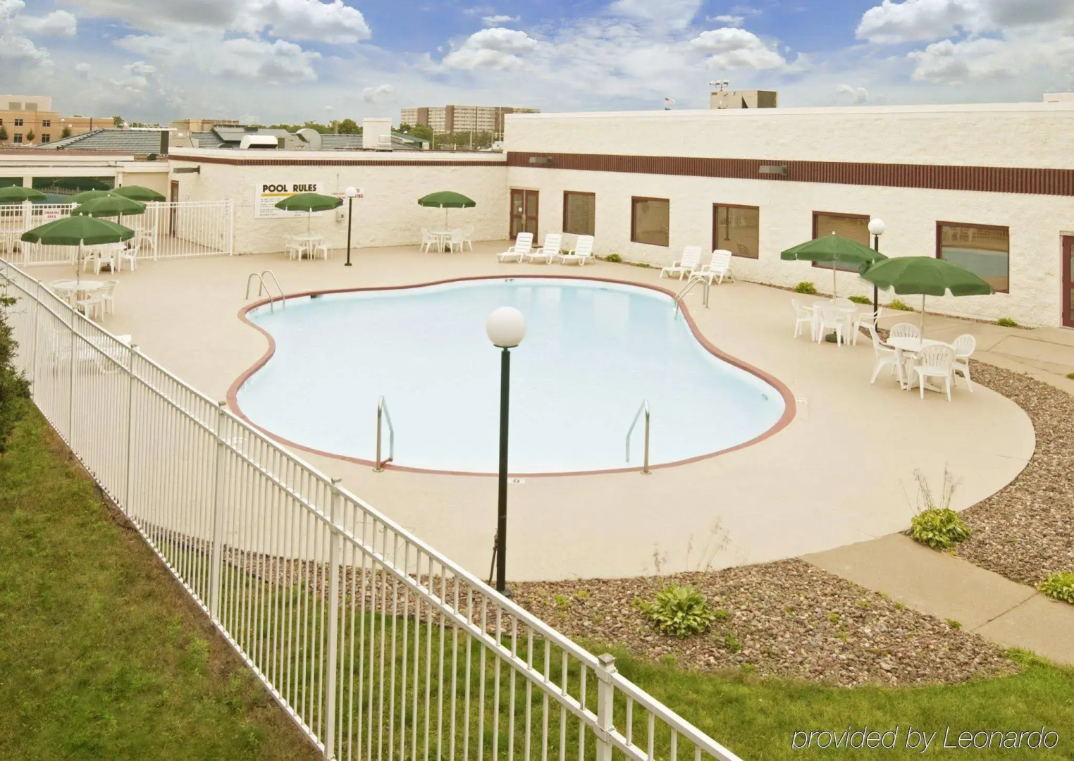 Americas Best Value Inn - Campus View