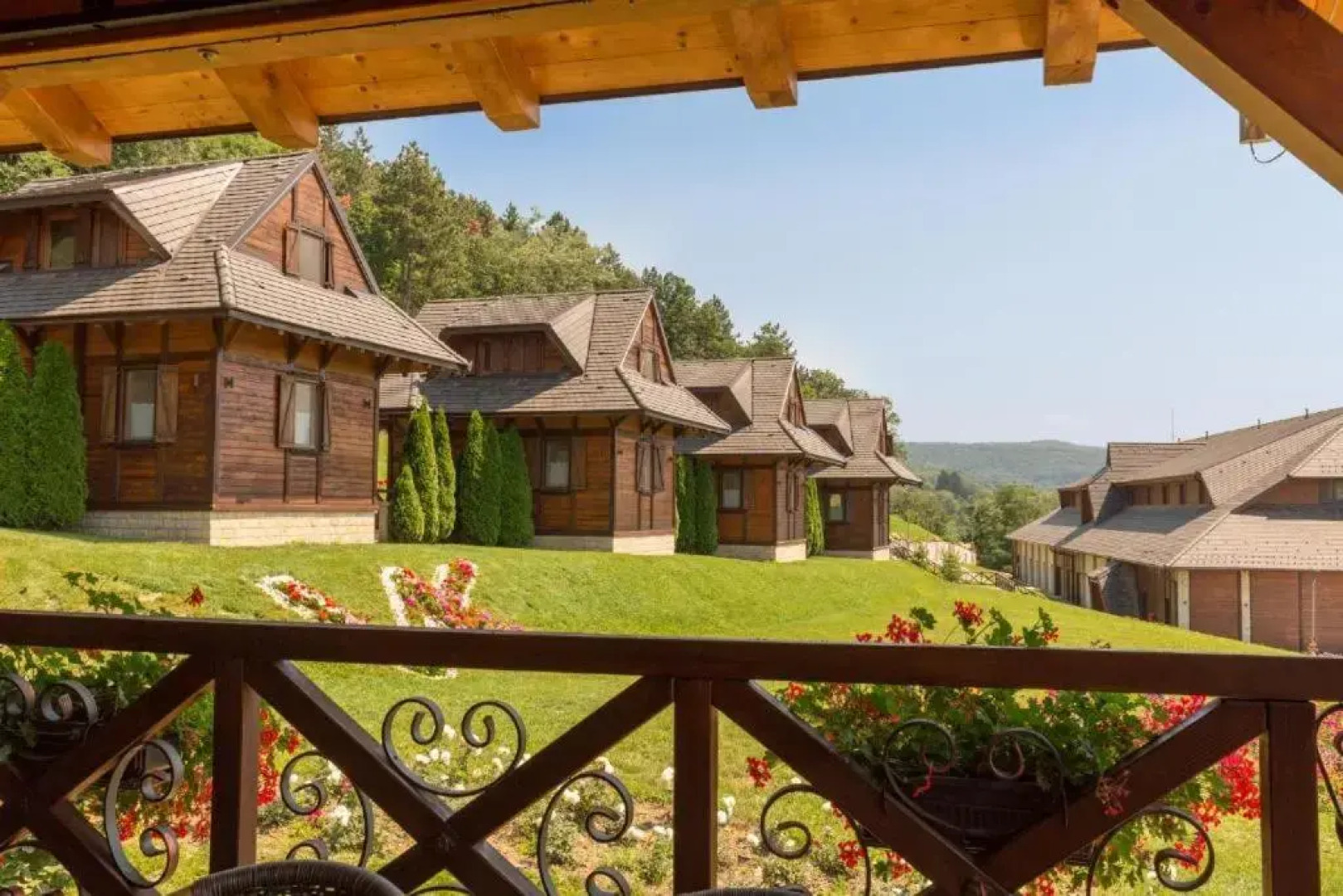 Etno Naselje Vrdnička Kula