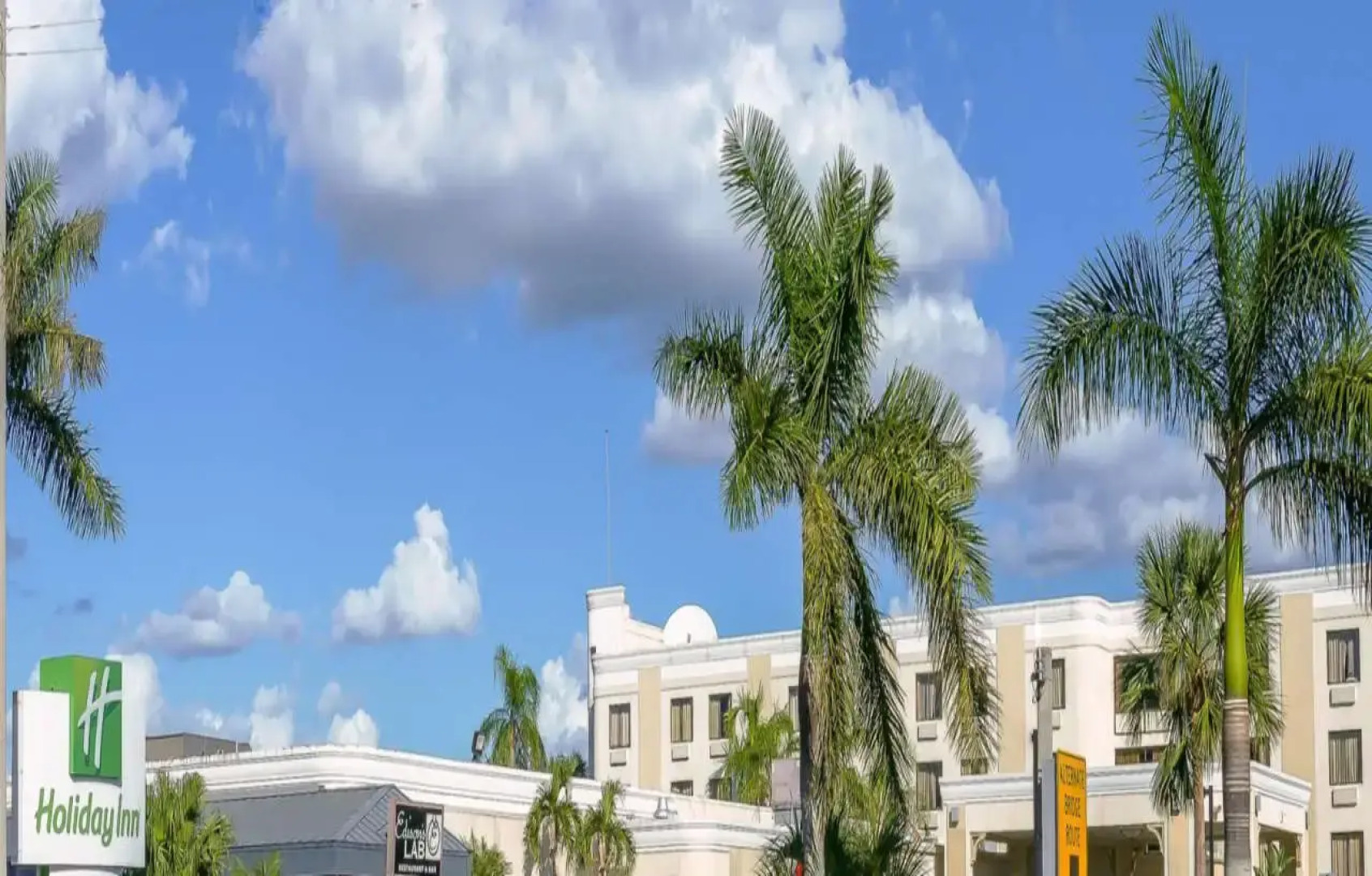 Holiday Inn Fort Myers - Downtown Area by IHG