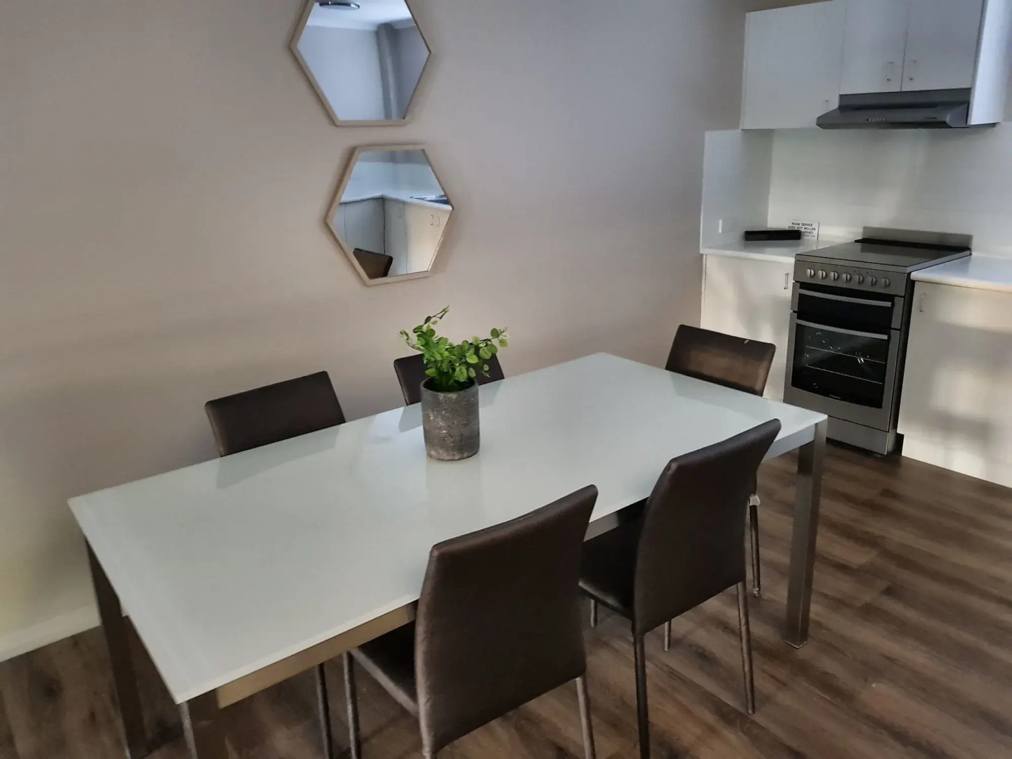 Peninsula Nelson Bay Motel and Serviced Apartments