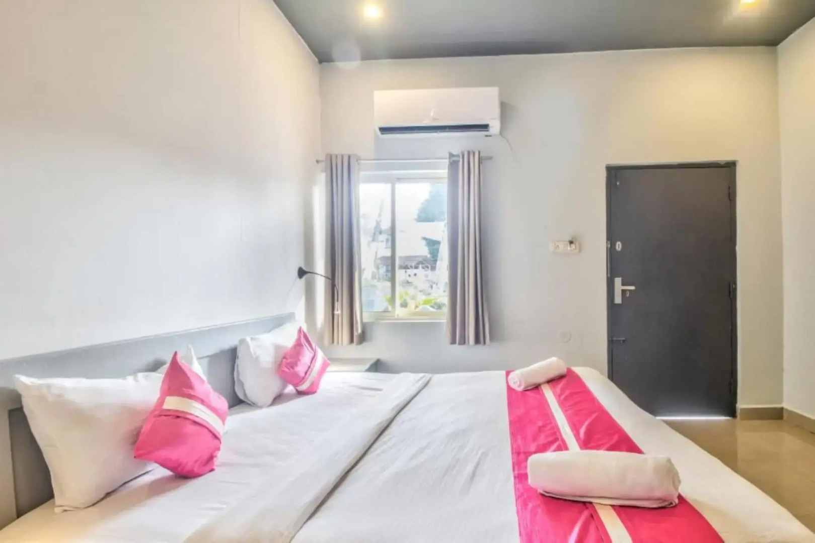 Super OYO Arpora Baga