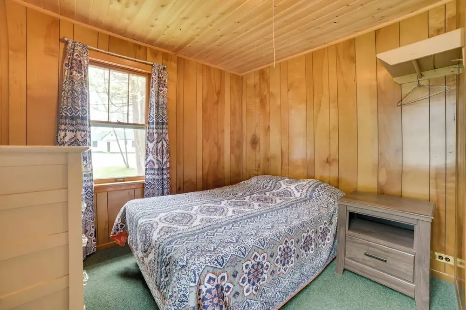 Steps to Lake: Cedarville Cabin w/ Community Perks