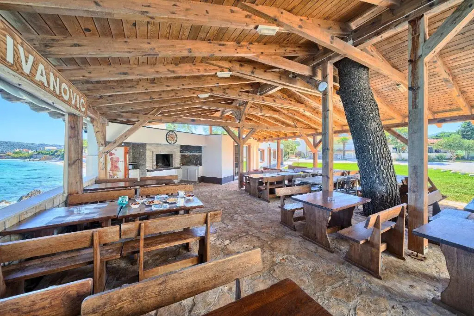 Apartments & Bungalows Ivanović