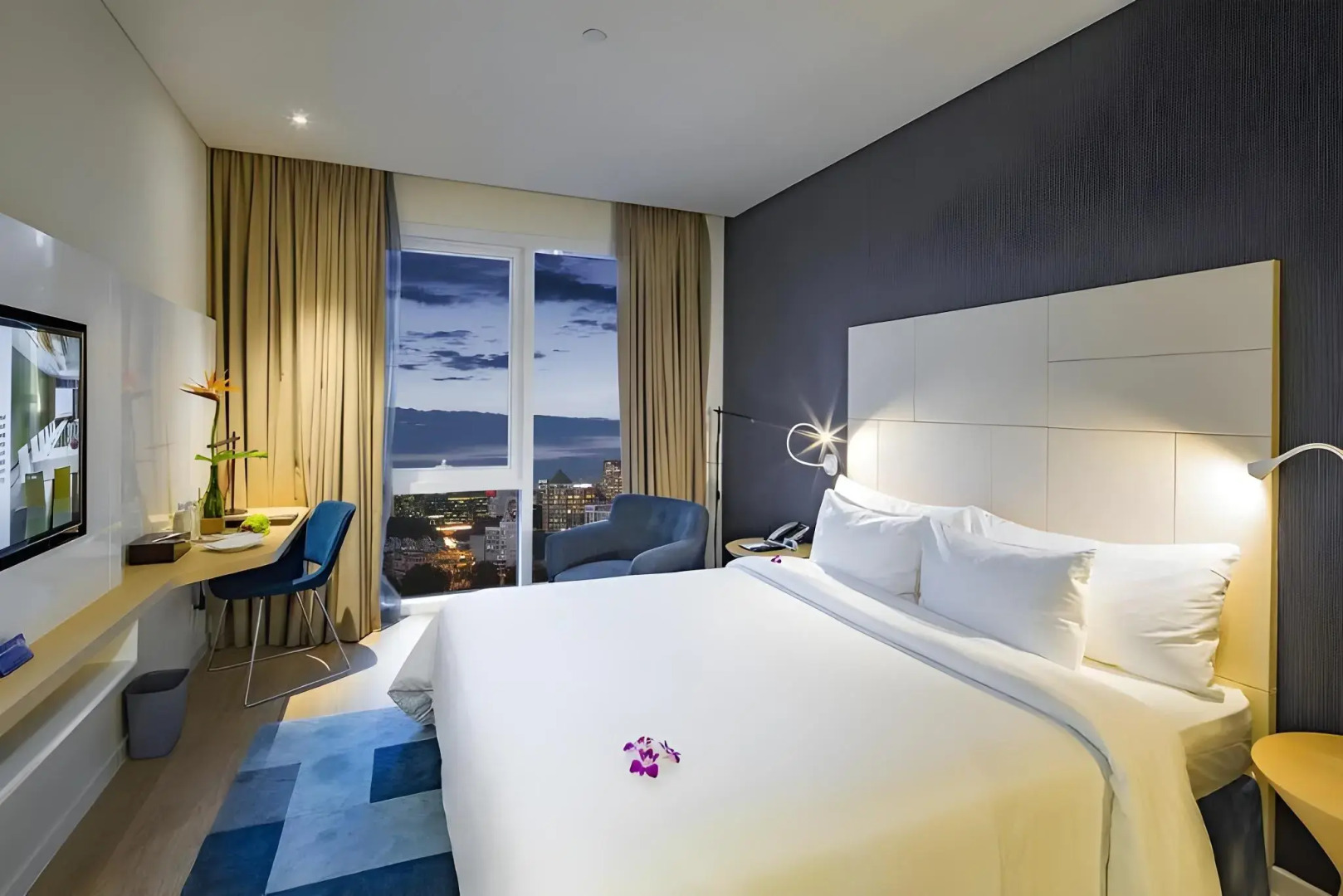 Liberty Central Saigon Riverside