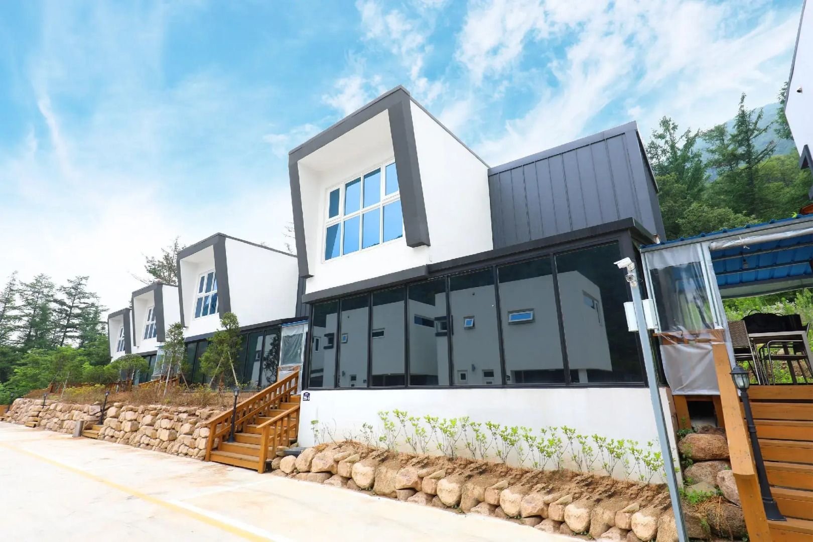 Moongyeong the-most pool villa