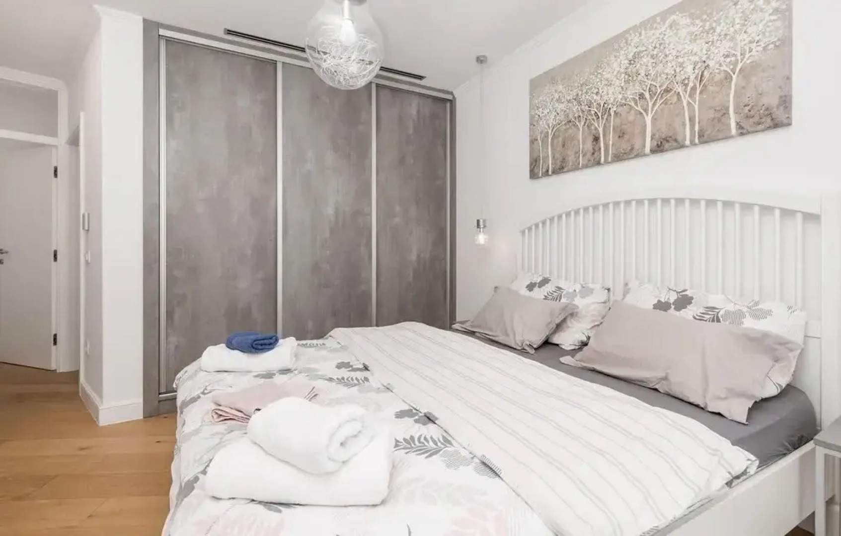 Stunning Home in Lun With 4 Bedrooms, Wifi and Outdoor Swimming Pool