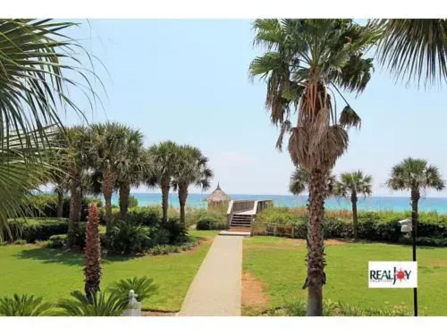 St Lucia 1002 by RealJoy