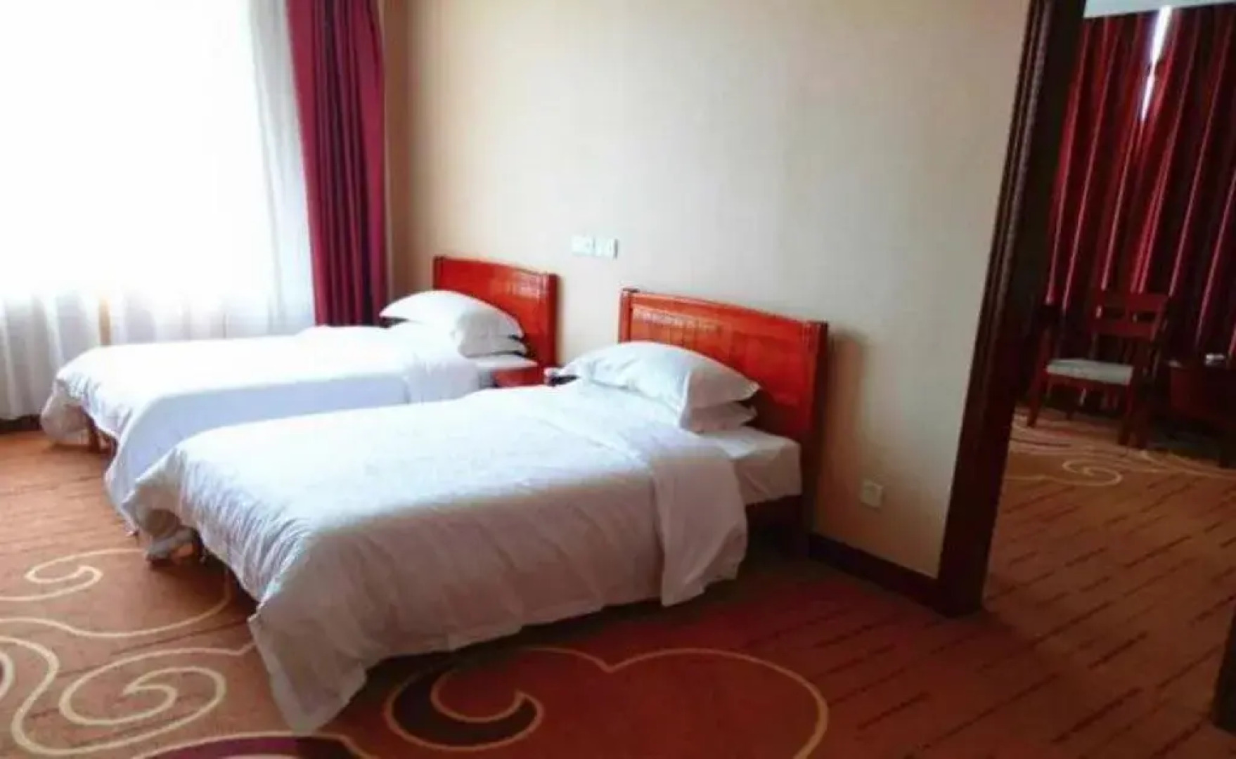 Qinzhou Jingtai Grand Hotel