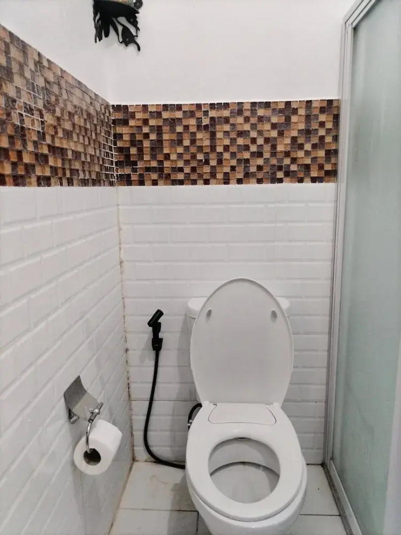 Siquijor Overlooking House 100 Meters Before Cambugahay Falls