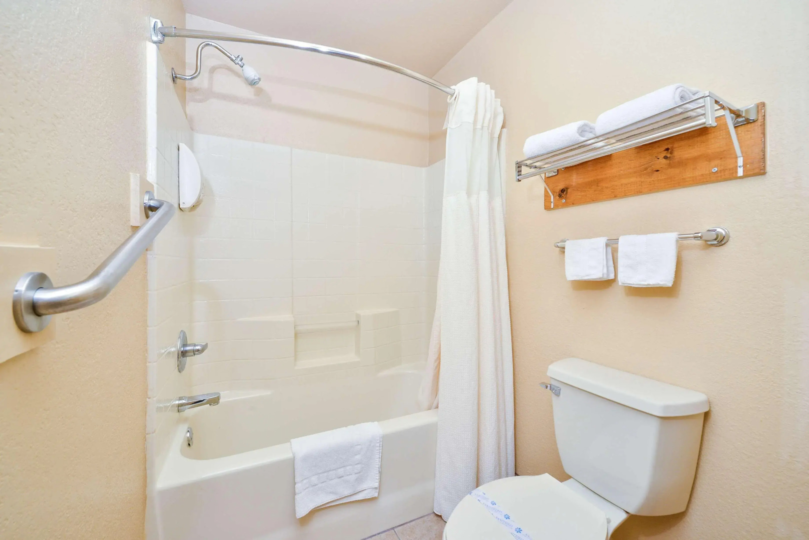 Best Western Windwood Inn & Suites