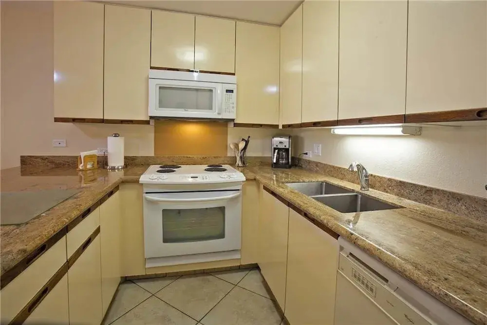 Kamaole Sands 06-307 - 1 Br Condo