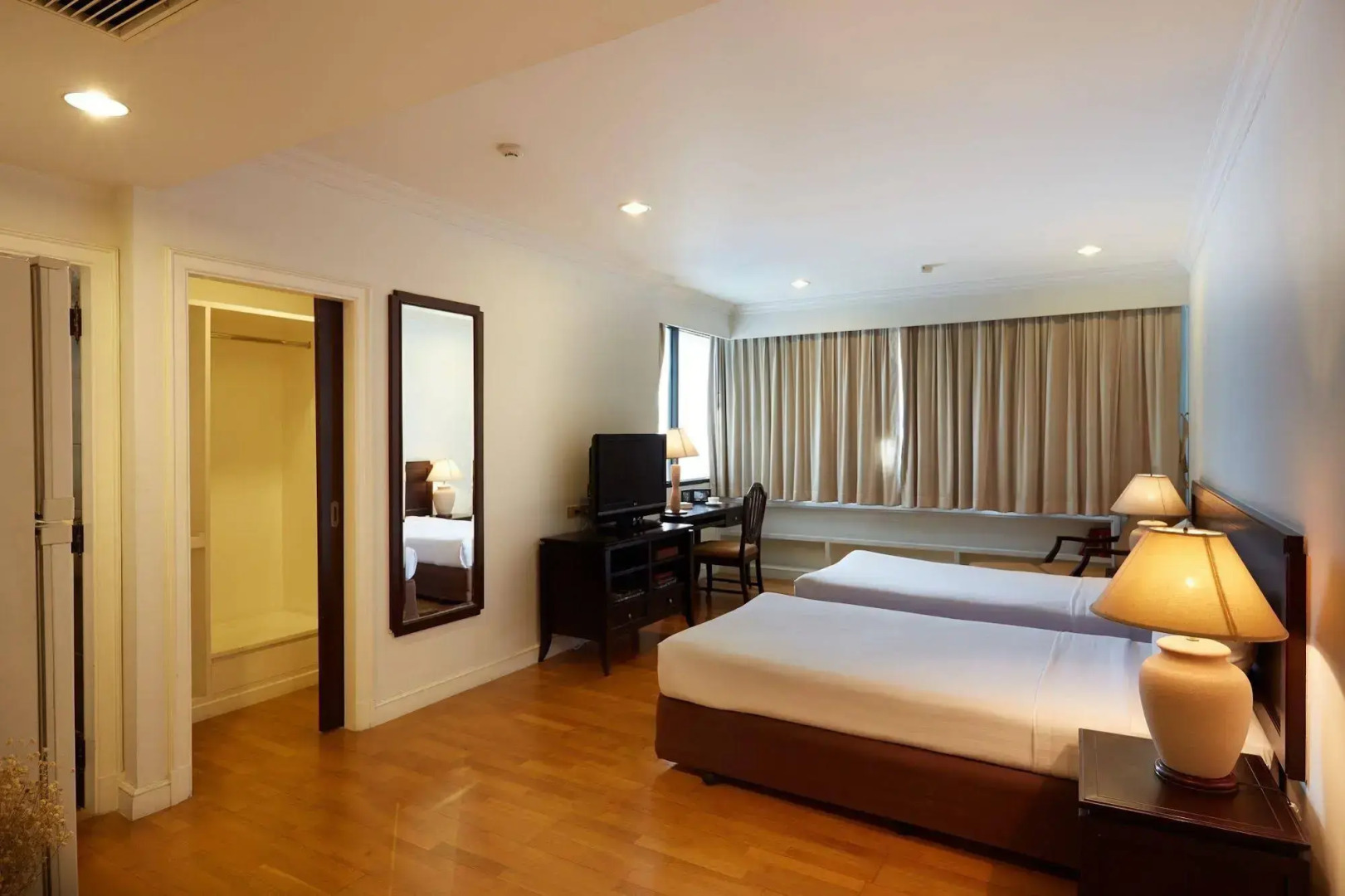 Riverine Place Hotel and Residence