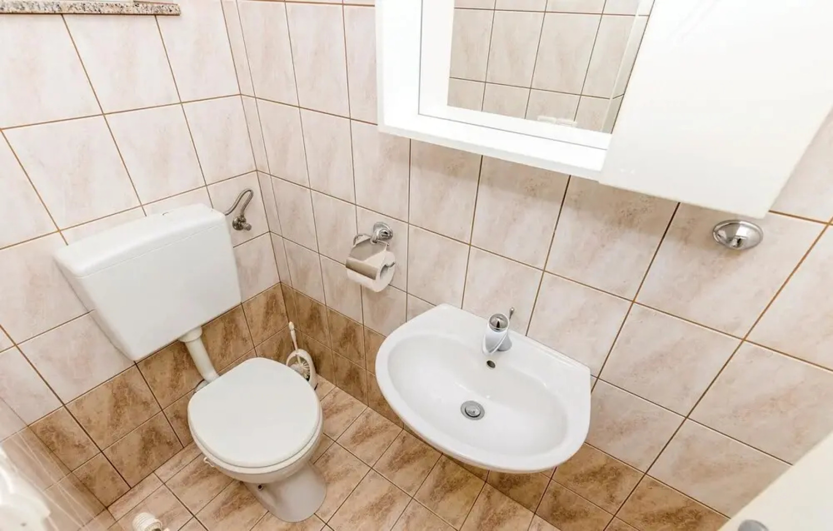 Nice Home in Novi Vinodolski With Wifi and 5 Bedrooms