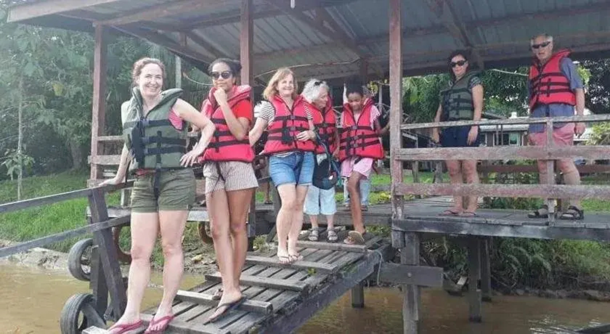 Sukau Backpackers B&B