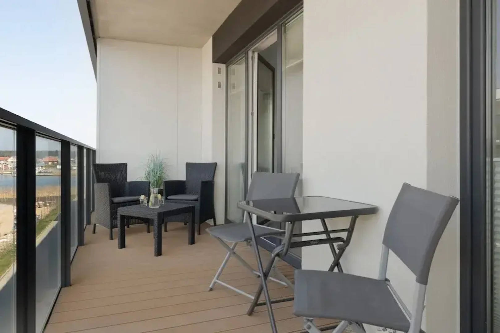 Pet-friendly Spadochroniarzy by Renters