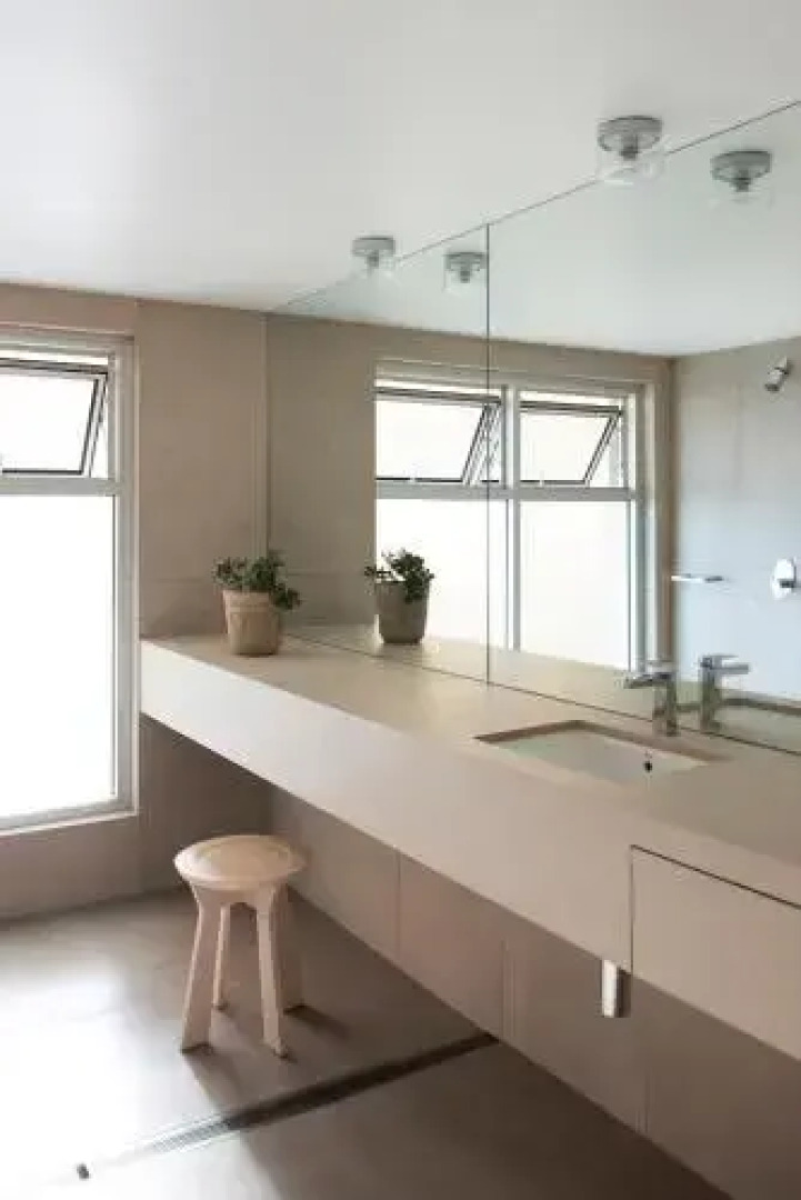 Hastings Park Penthouse 6