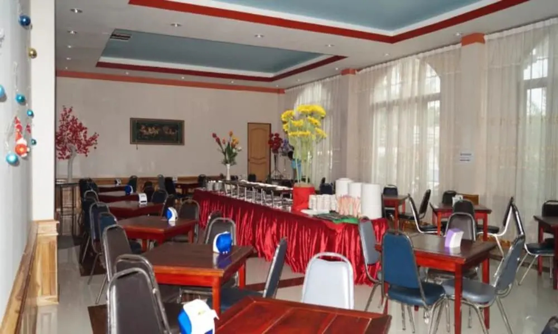 Roung Nakhon Vang Vieng Palace