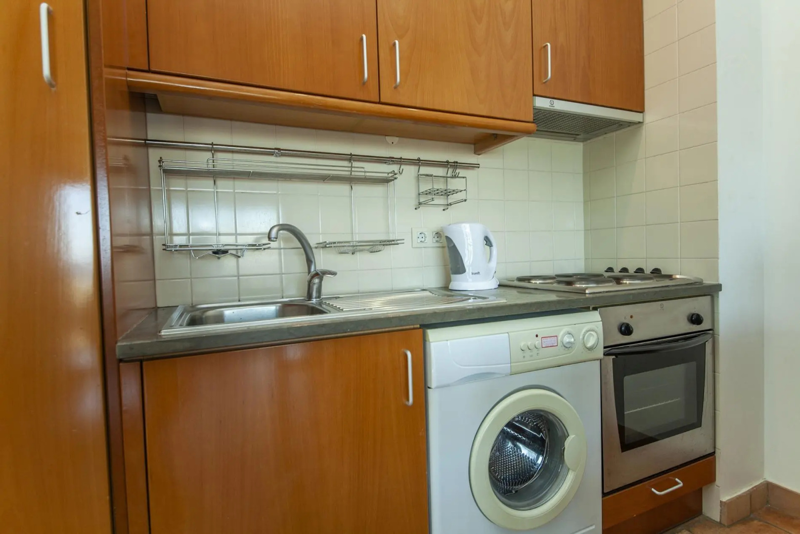 A11 - MarinaPark Hill Beach Apartment