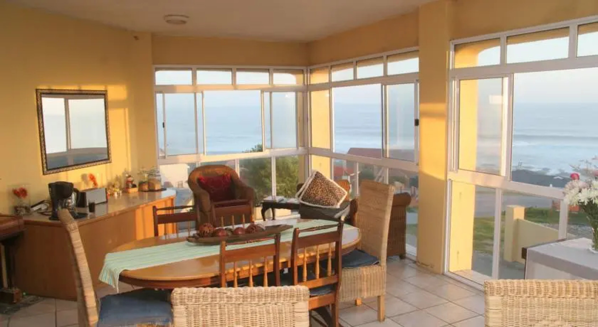 Big Blue Beach Lodge