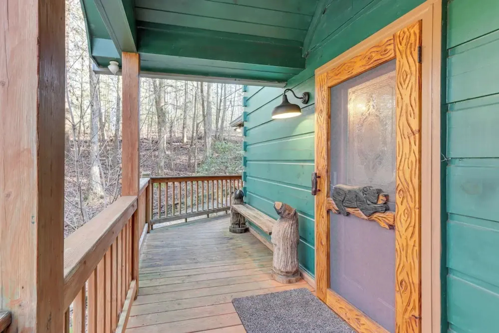 Secluded Cherry Log Cabin w/ Hot Tub + Swings!