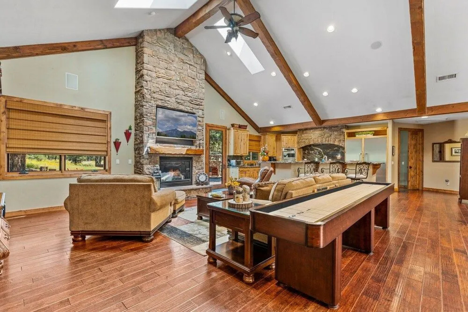 Townsend Flagstaff 3 Bedroom Home by RedAwning