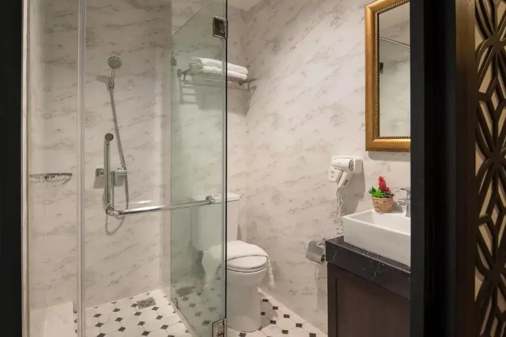 Khaosan Palace Hotel