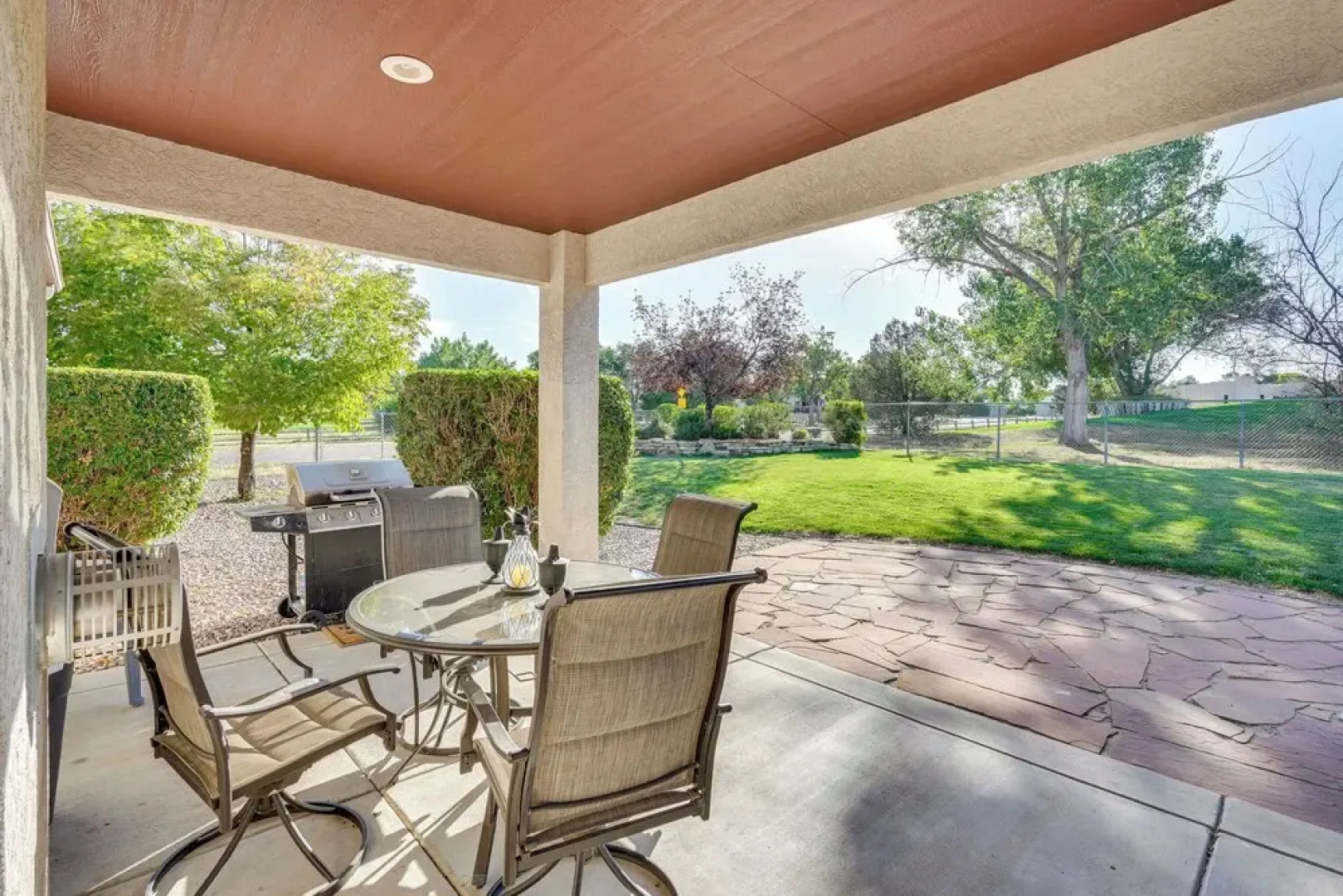 Patio & Grill: Family Home in Pueblo West