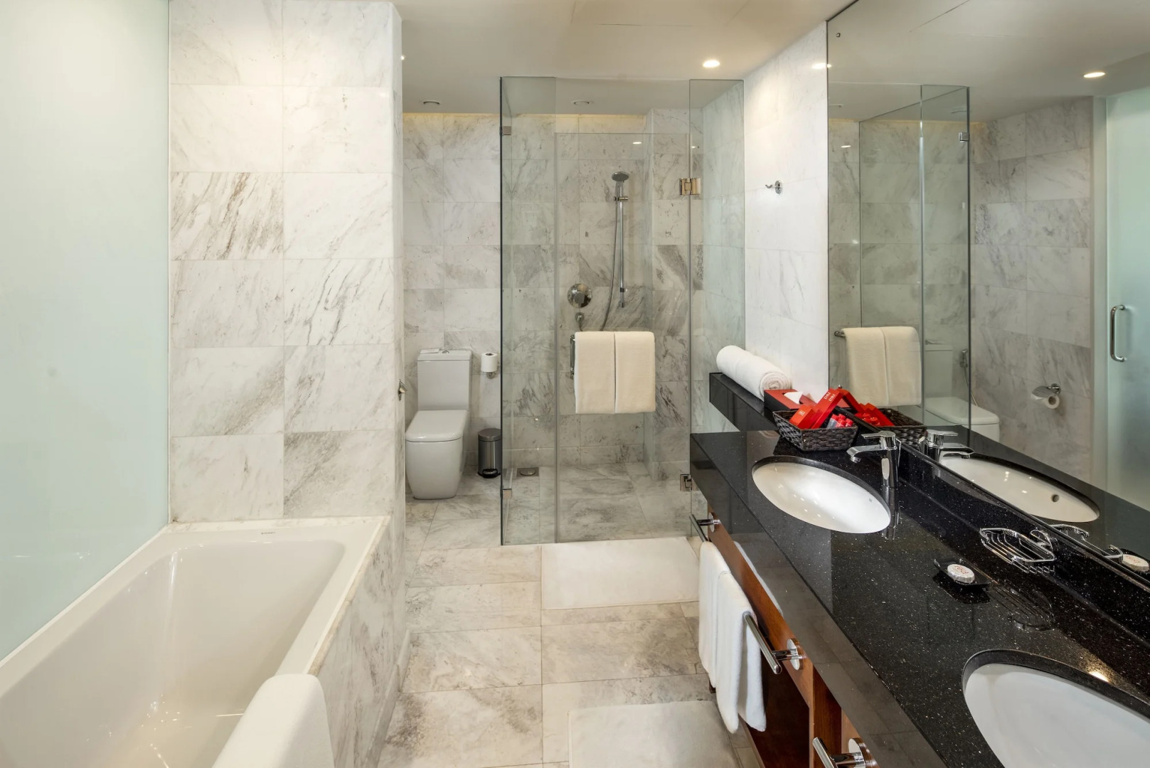 Cinnamon Red Colombo