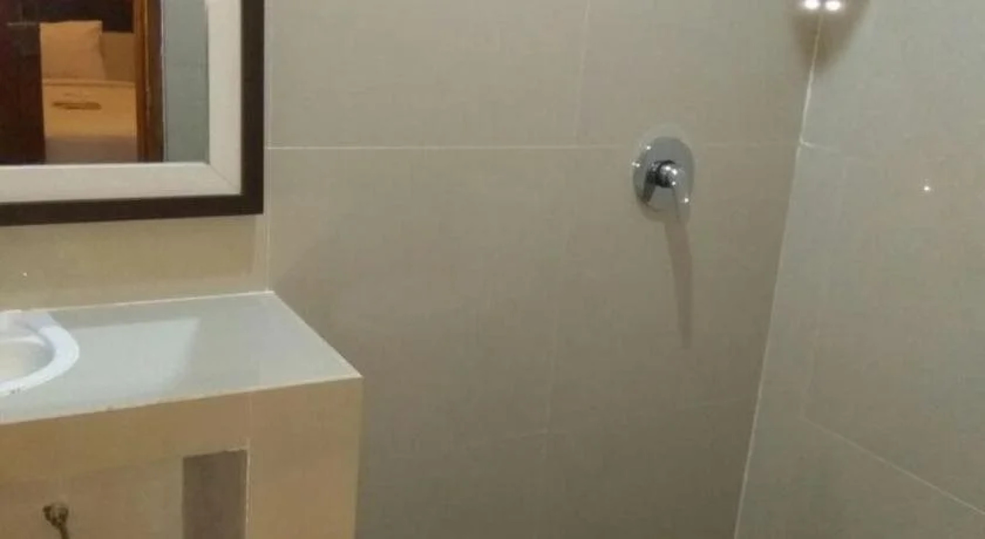 Galaxy Inn Hotel Baubau