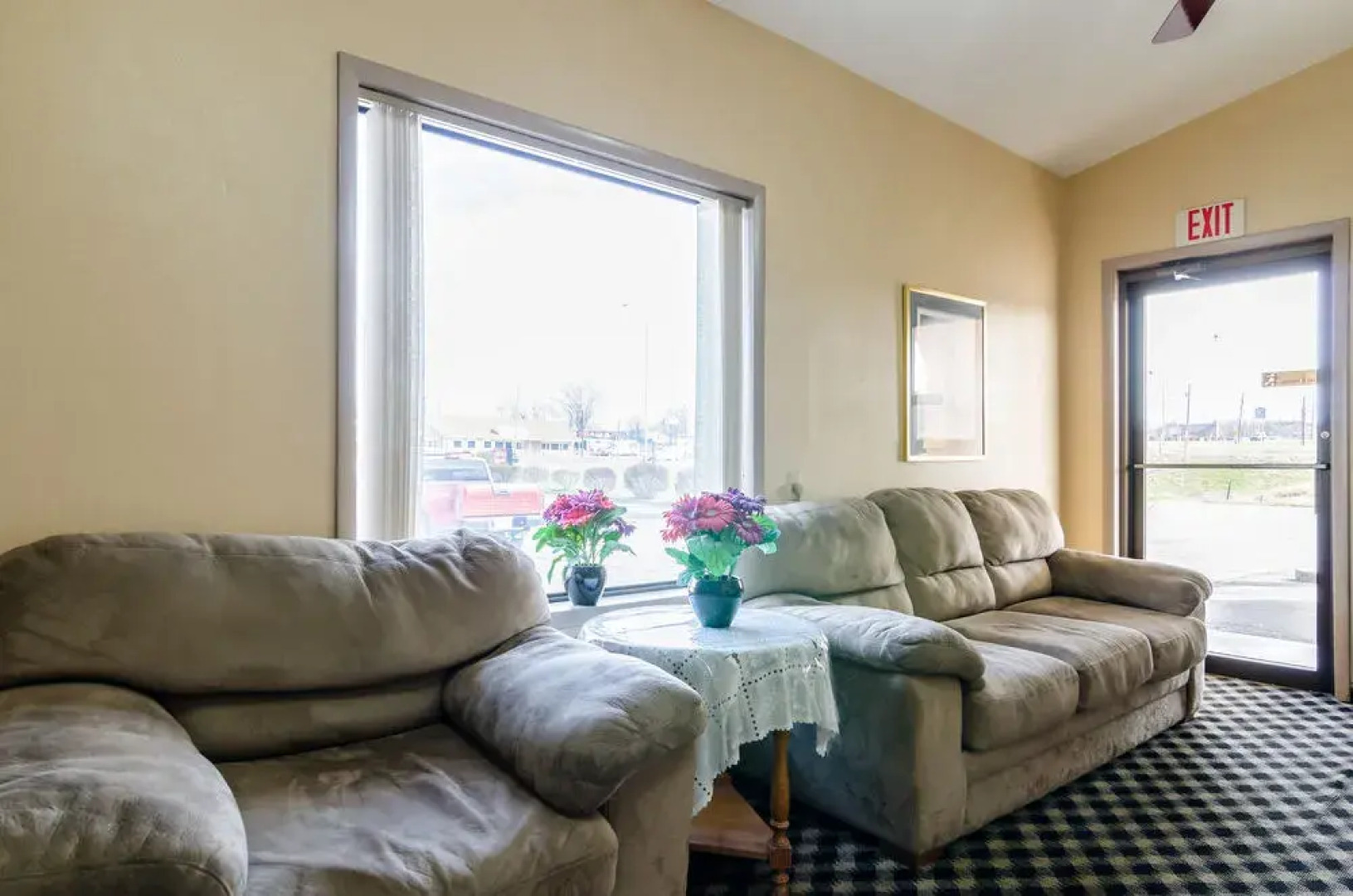 Econo Lodge Junction City I-70 Near Fort Riley