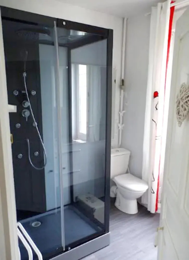 Villa With 4 Bedrooms in Saint-germain-du-pert, With Pool Access, Encl