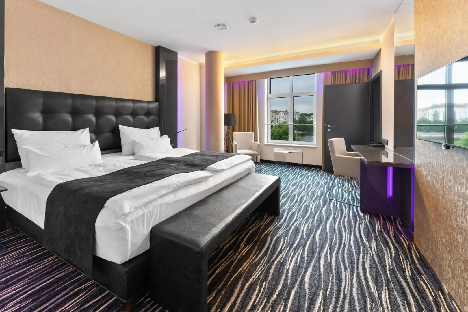 Dancing House – Tančící dům hotel