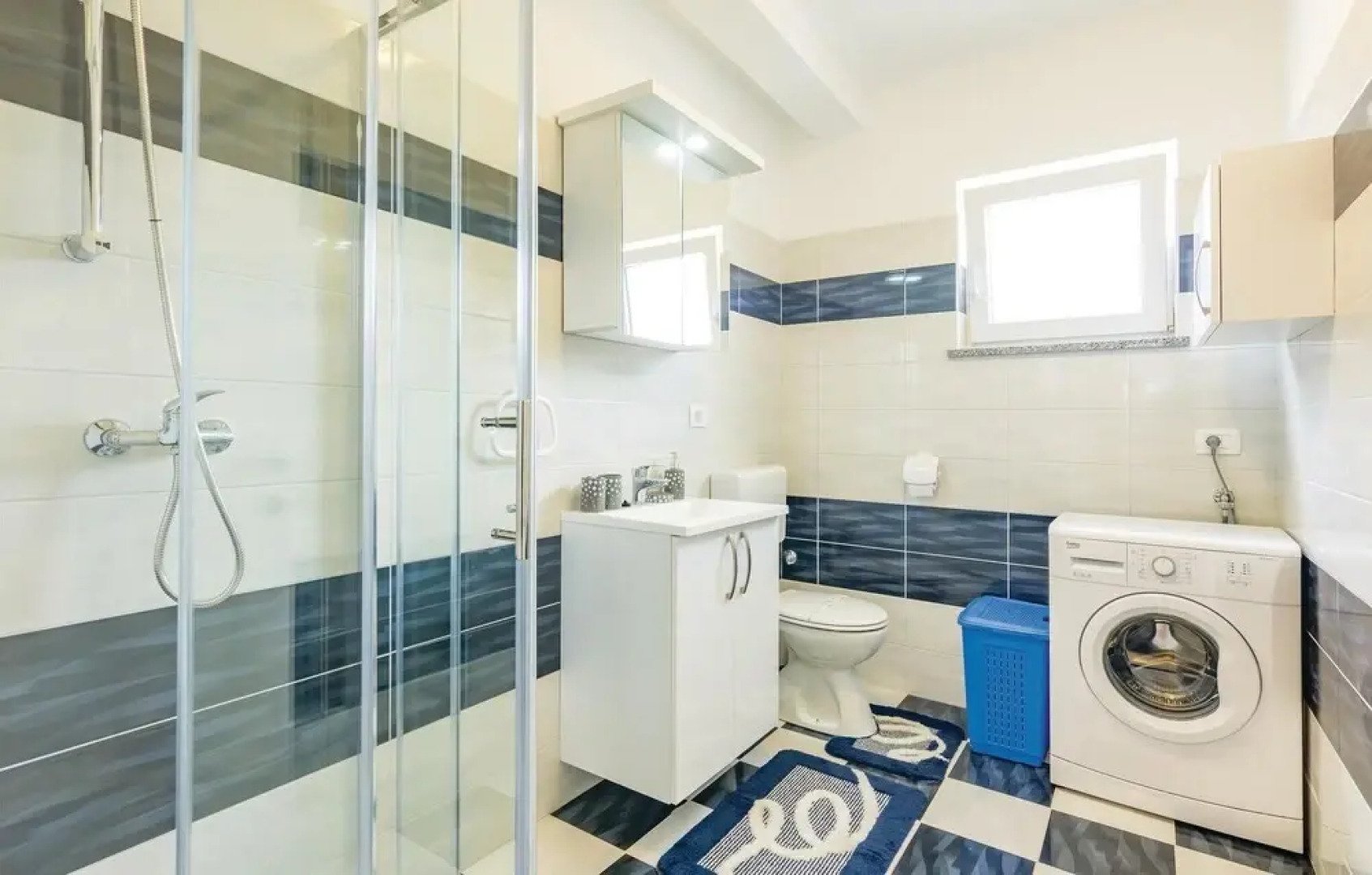 Nice Home in Rovinjsko Selo With Wifi and 4 Bedrooms