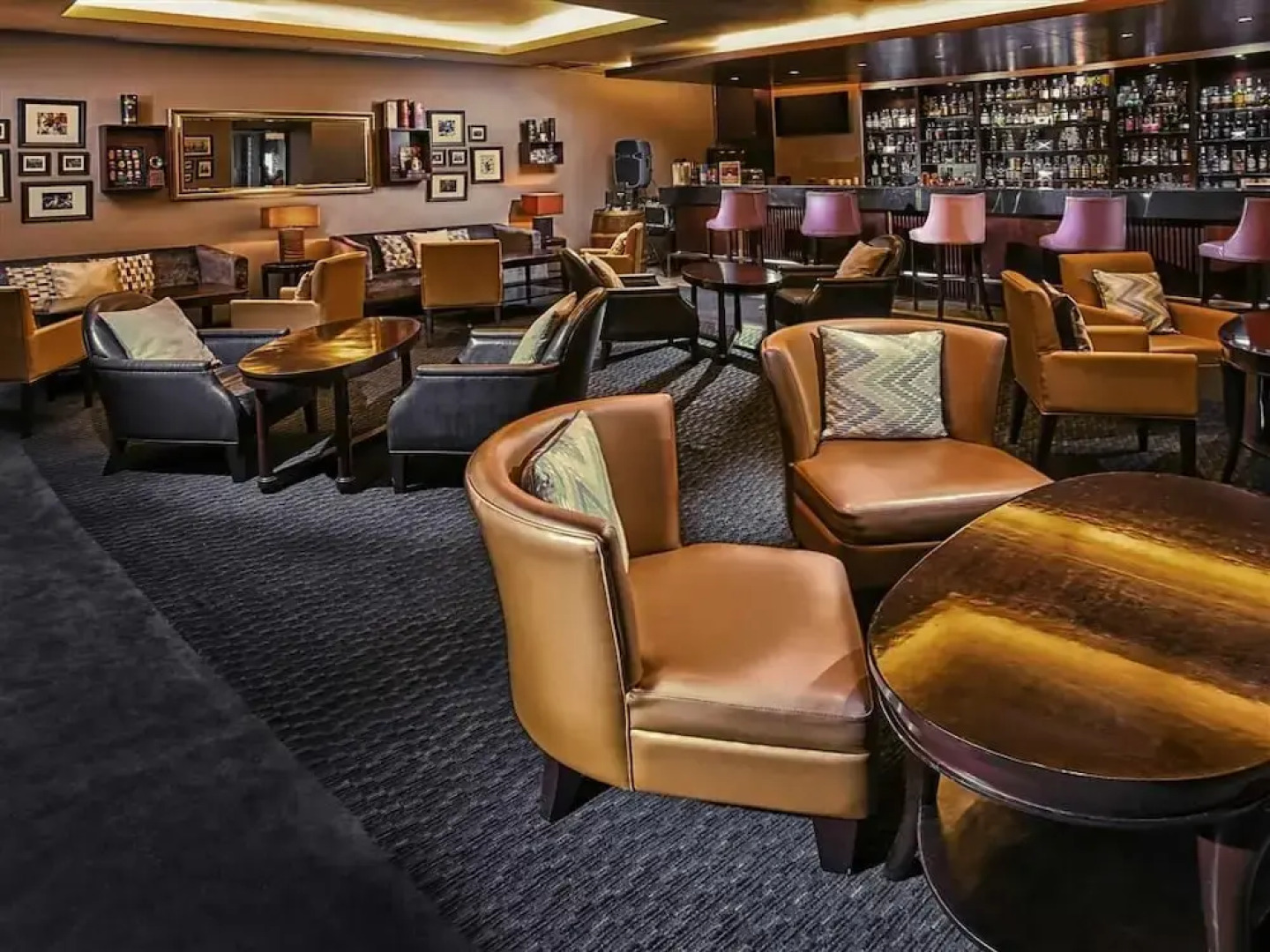 Oakwood Premier Joy~Nostalg Center Manila